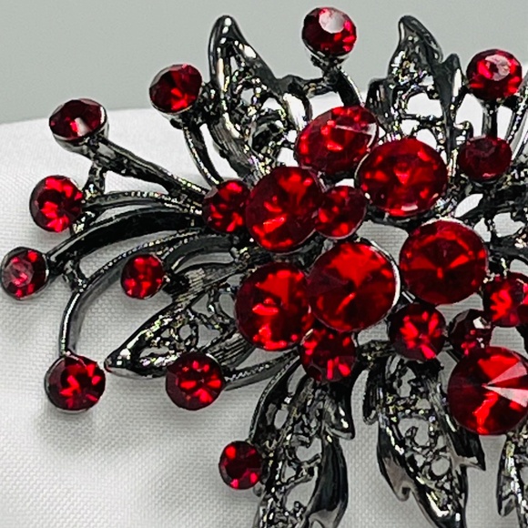 Vintage Ravoli Red Rhinestone Brooch.  3.5” - Picture 2 of 12
